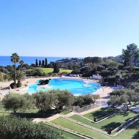 Heart Of Village, Near Beach, Wifi, Parking * Saint-Raphael (Var)