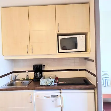Heart Of Village, Near Beach, Wifi, Parking Apartment