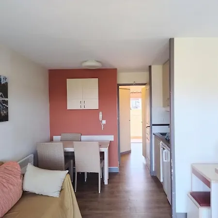 Heart Of Village, Near Beach, Wifi, Parking Apartment Saint-Raphael (Var)